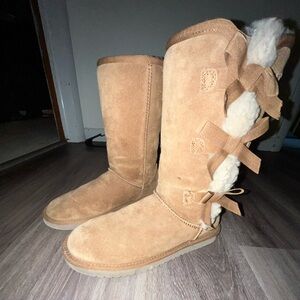 Kookaburra by UGGS